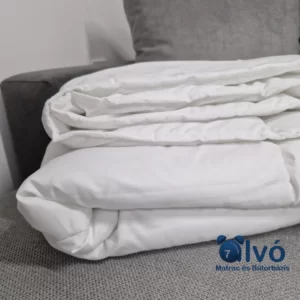 Antiallergén nyári paplan egyszemélyes (140x200 cm) vagy kétszemélyes (200x220 cm) kivitelben. A darab megtalálható téli változatban is!