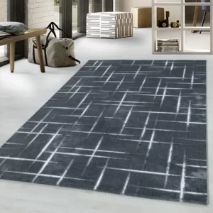 Costa Grey lines szőnyeg, kellemes sötétebb tónusú szürke színben és fehér mintázattal. Puha tapintású szőnyeg, amely az alacsony szálhosszúságának köszönhetően nagyon könnyen kezelhető!
