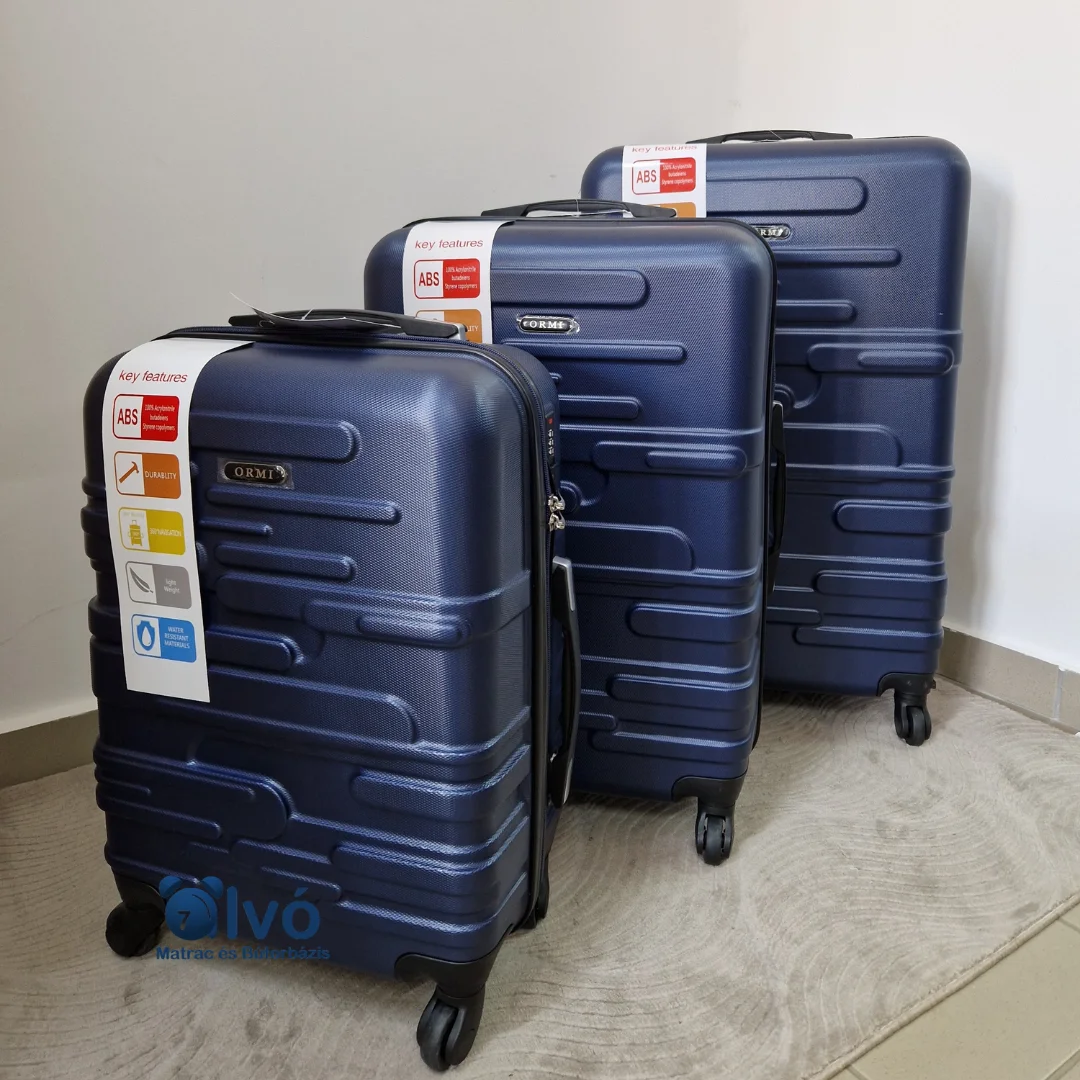 Az Ormi strapabíró gurulós bőröndszett, kék színben. 4 db 360 fokban forgó kerék, ergonomikus kialakítás, TSA számzár, ütésálló, vízálló ABS anyag, ultra könnyű súly. A bőröndök külön-külön is megvásárolhatóak!