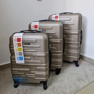 Az Ormi strapabíró gurulós bőröndszett, arany színben. 4 db 360 fokban forgó kerék, ergonomikus kialakítás, TSA számzár, ütésálló, vízálló ABS anyag, ultra könnyű súly. A bőröndök külön-külön is megvásárolhatóak!